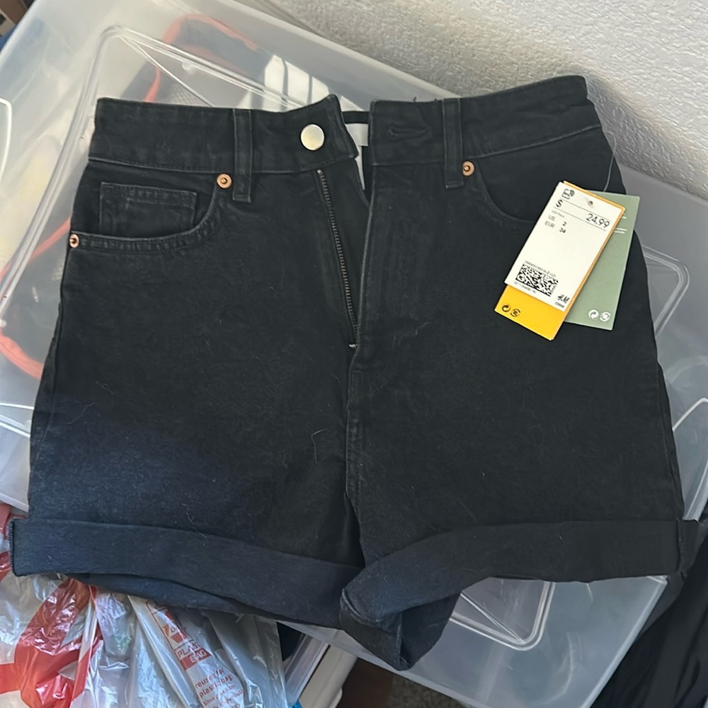H&M black high waisted jeans shorts